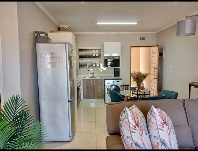 2 BEDROOM APARTMENT TO LET IN UMHLANGA RIDGE